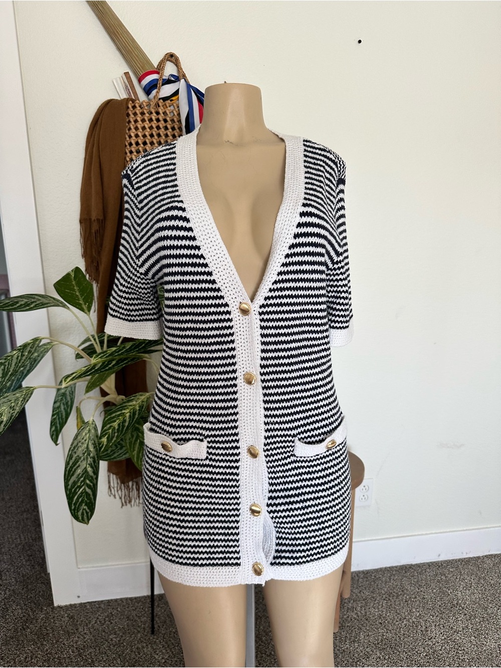 Ann Taylor Black & White Striped Short-Sleeve Button-Down Cardigan
